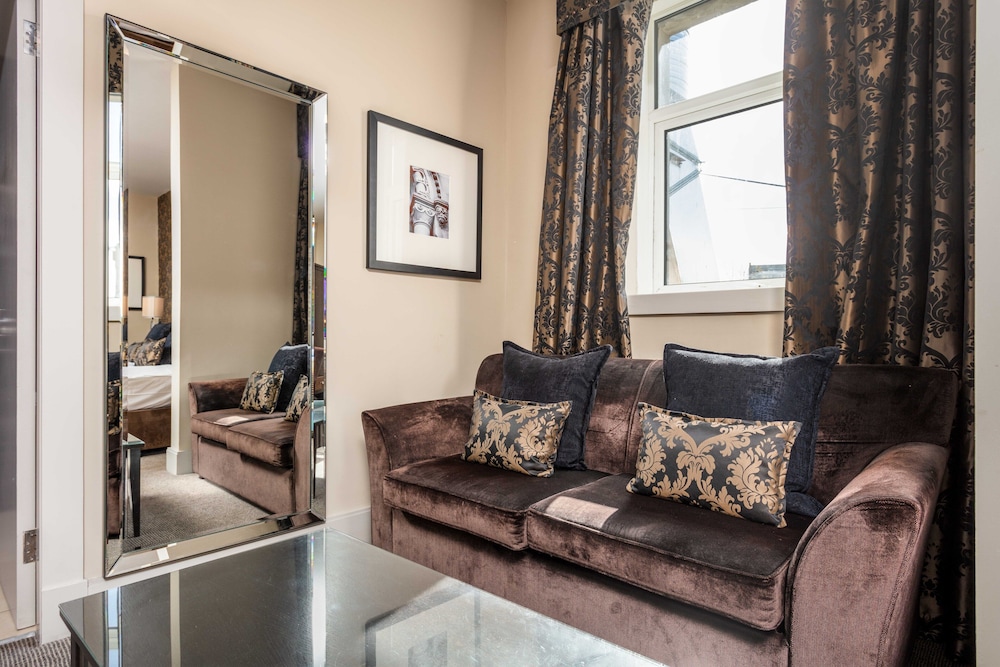 Signature Suite photo 2