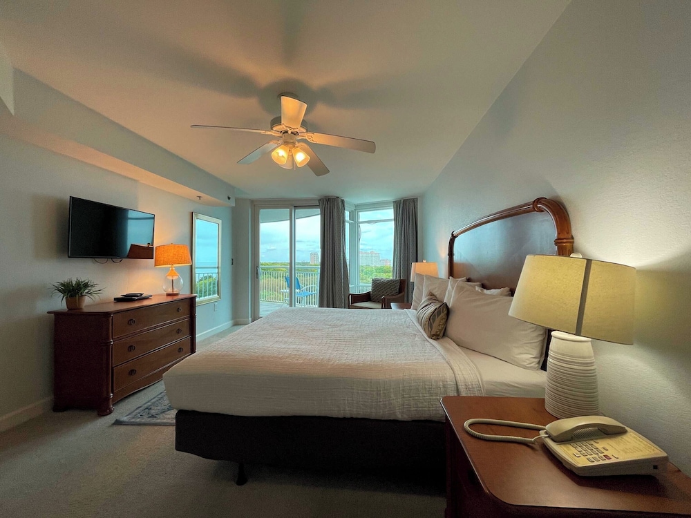 Standard Condo, 2 Bedrooms, Partial Ocean View photo 2