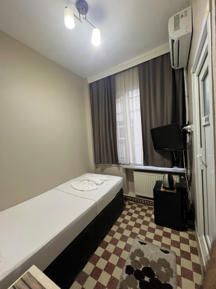 Standard Single Room, Private Bathroom photo 3