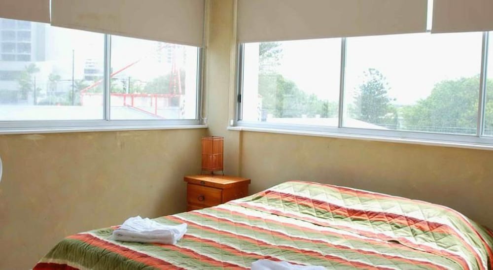 Standard 1 Bedroom Hinterland or Balcony, Ocean View (Wifi 500mbs/day & 1 Car Park) photo 1