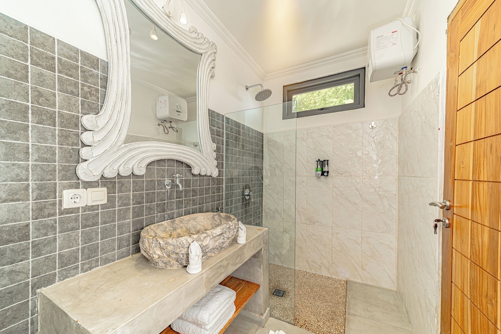 Suite - Photo 6