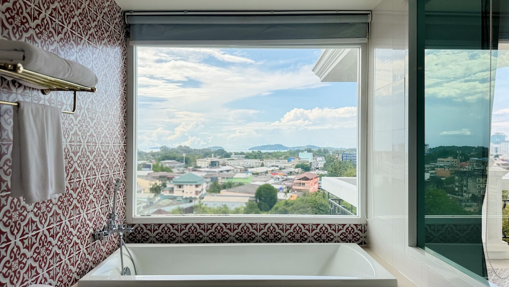 Premier Double Room - Photo 9