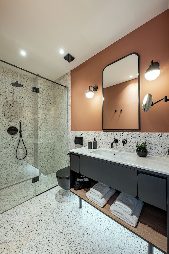 City Double or Twin Room - Photo 7