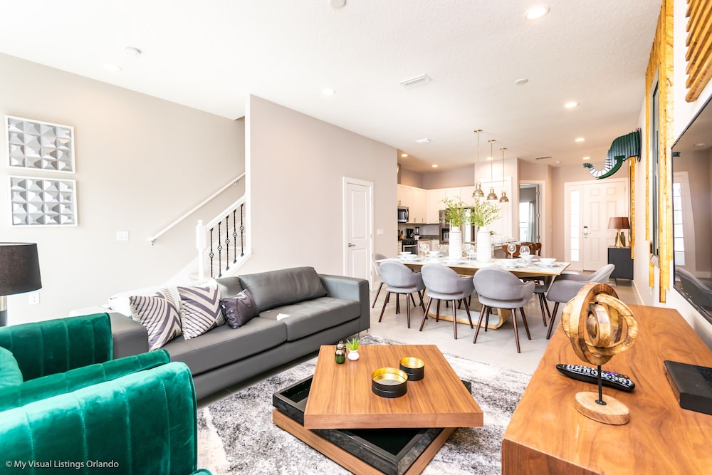 House (4 Bedrooms)
