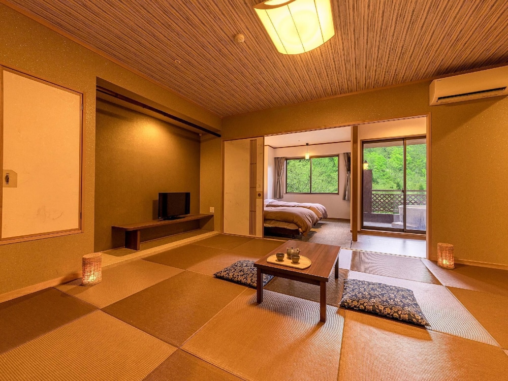 Superior Japanese Western Style Room with Open-air Bath, Non-Smoking photo 1
