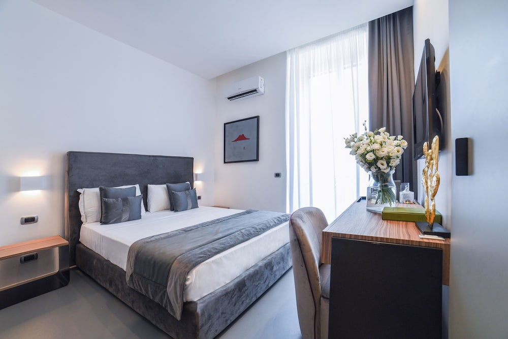 Comfort Room, Balcony, Partial Sea View