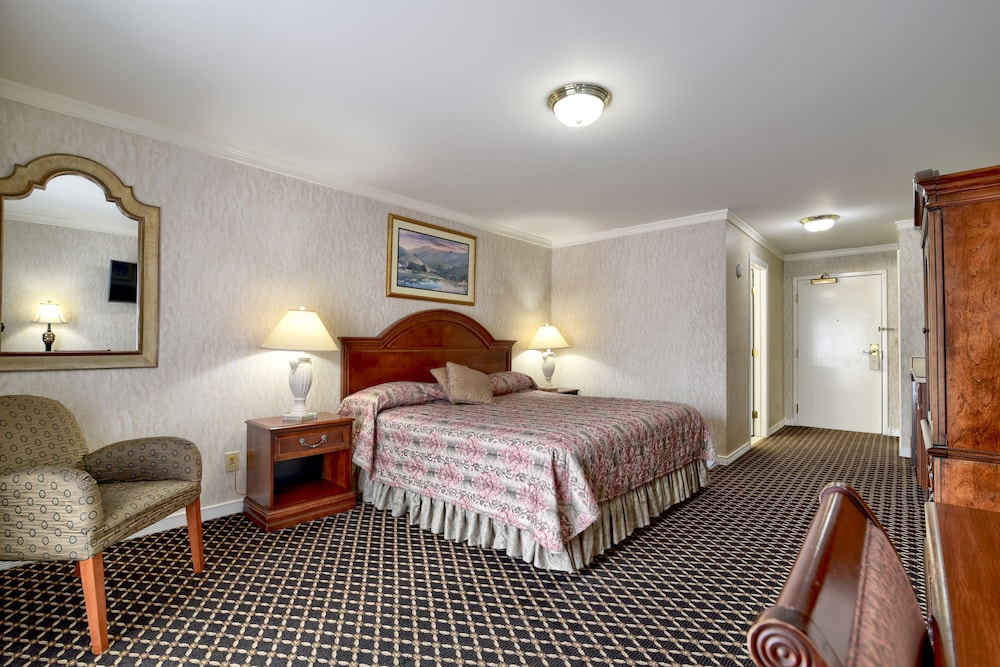 Val Kill Deluxe Room 1 King Bed photo 1
