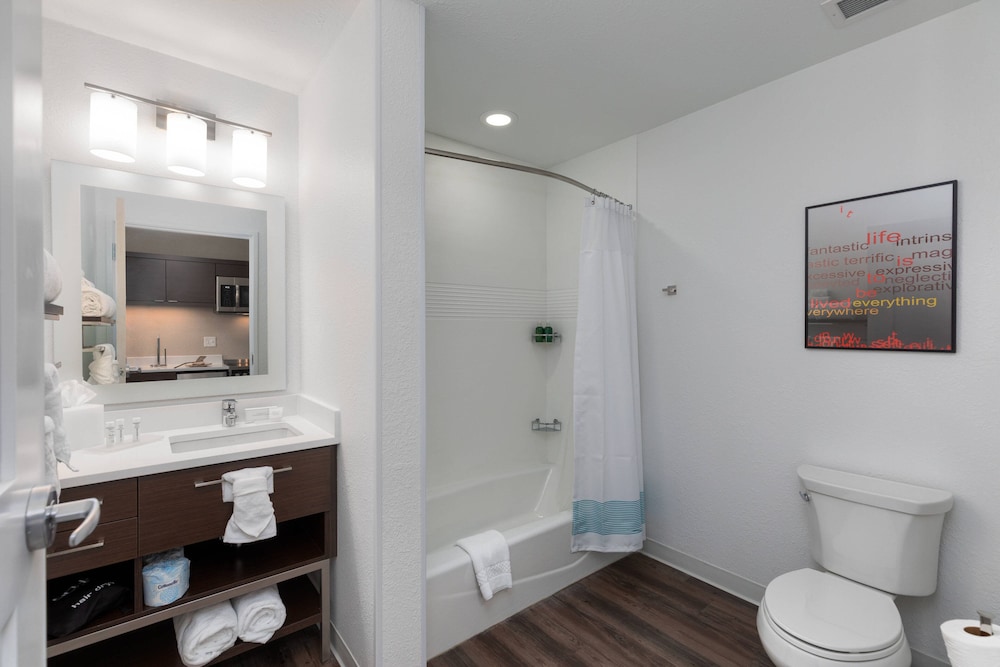 Suite, 1 Bedroom photo 2