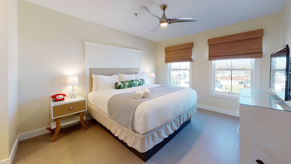 Watch Hill LIghthouse Suite