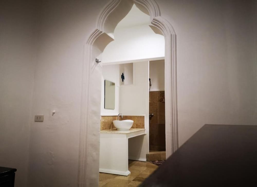 Deluxe Room with Shower photo 2