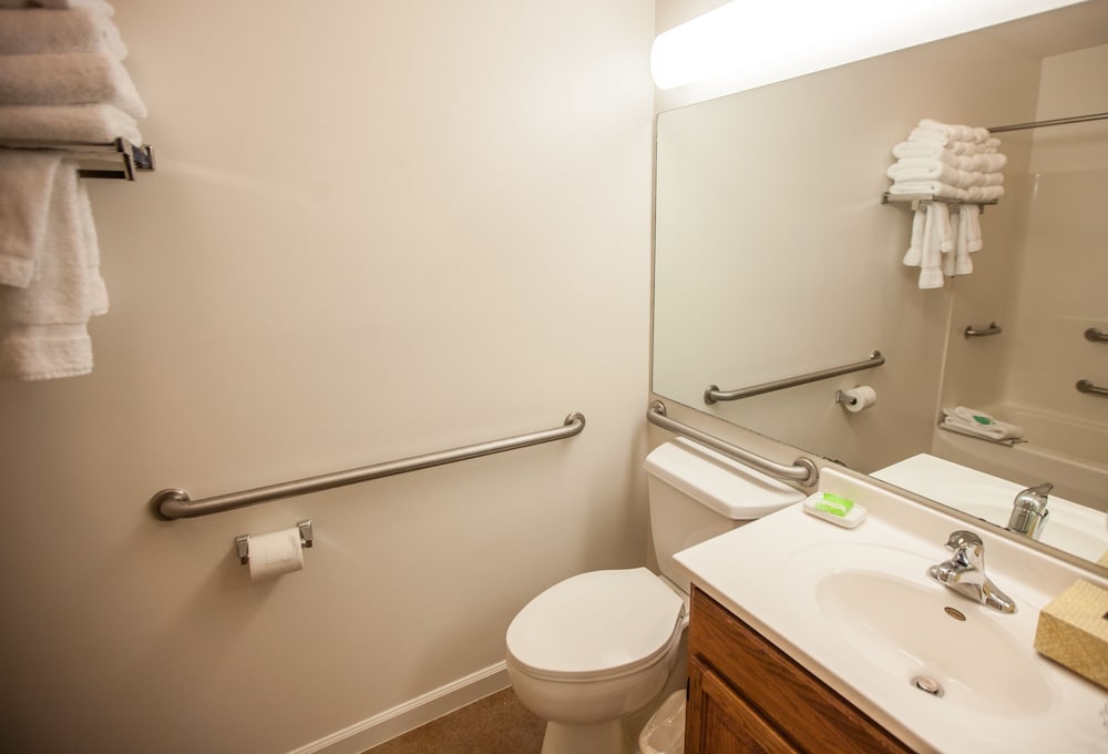 Deluxe Condo, 2 Bedrooms photo 3