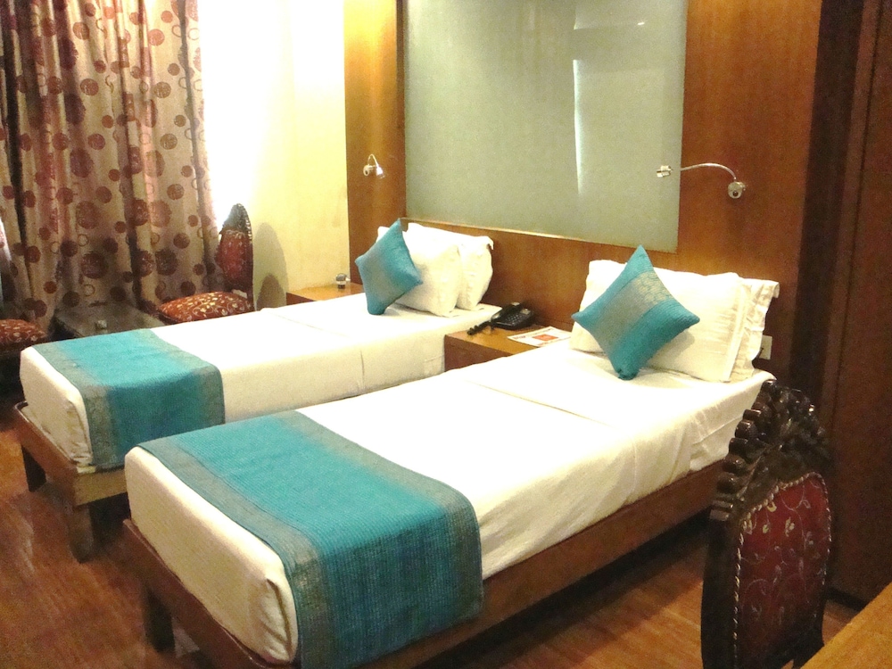 Deluxe Room - Photo 7