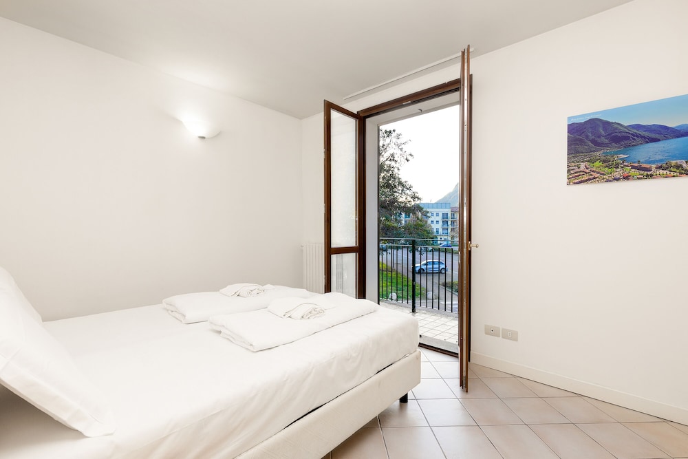 Standard Apartment, 2 Bedrooms, Beachside (Porto Letizia Firenze 3)