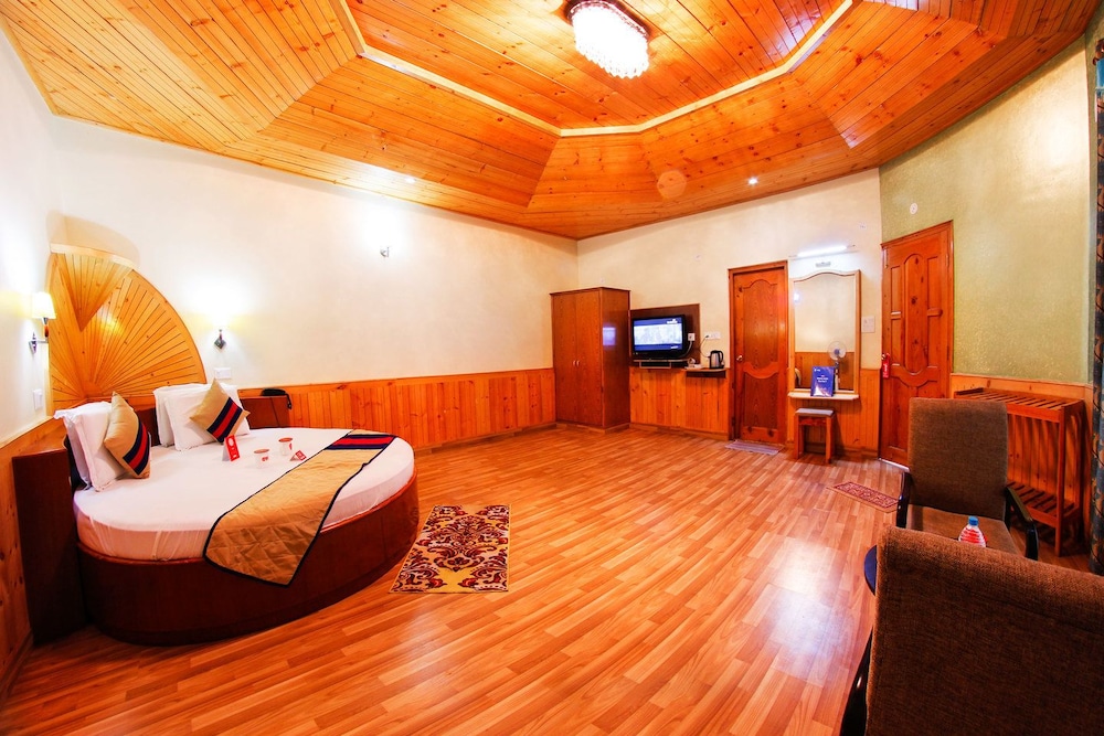 Honeymoon Suite, 1 Queen Bed, Non Smoking photo 2