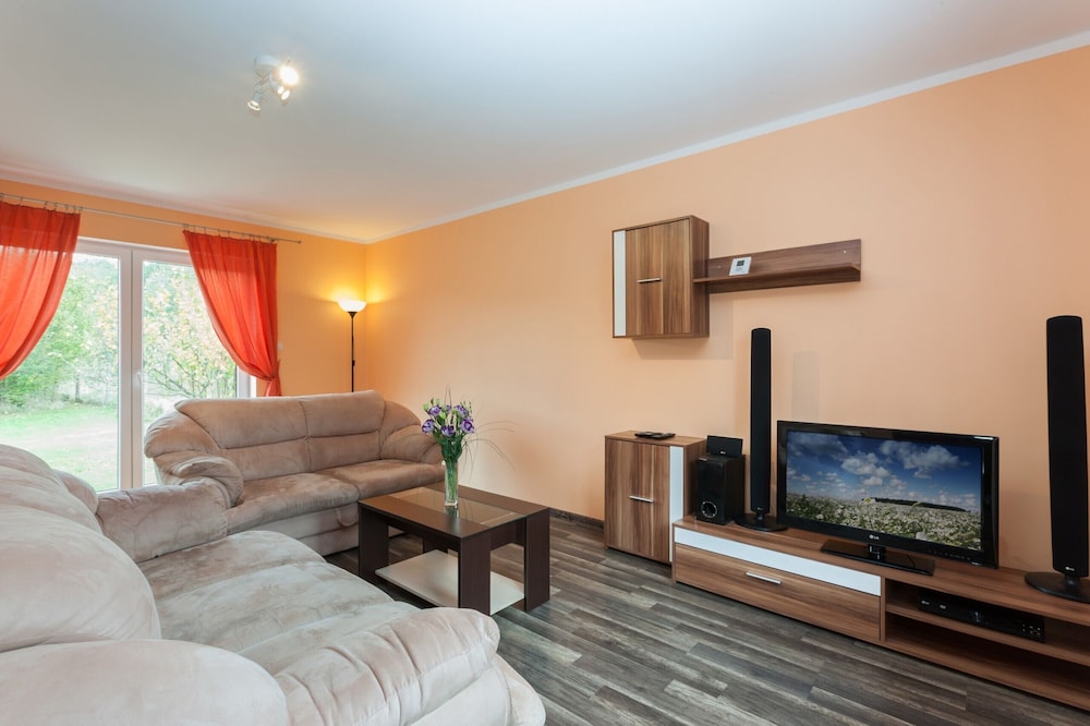 House, 3 Bedrooms, Kitchen, Garden View