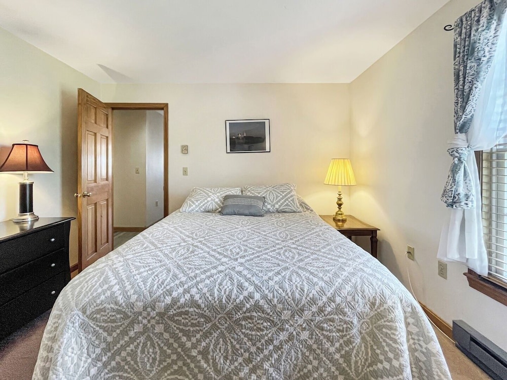 Condo, 2 Bedrooms photo 1