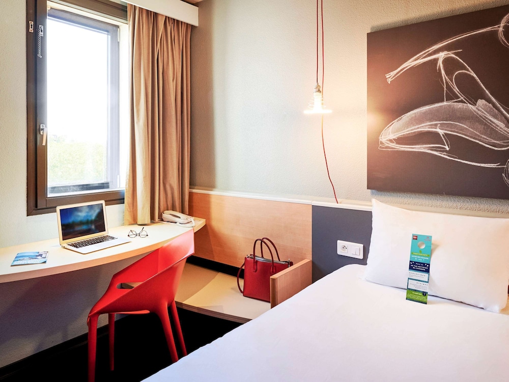 Standard Room, 1 Double Bed - Photo 5