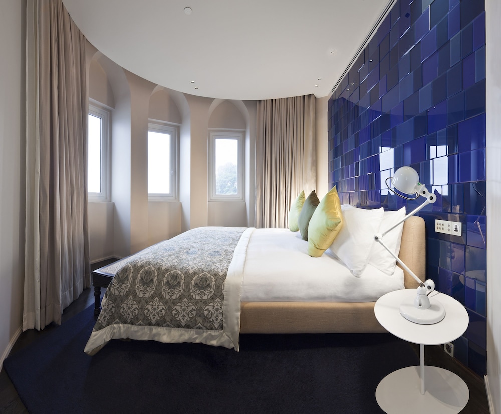 Grande Luxury Suite 1 Bedroom Sea View King Bed