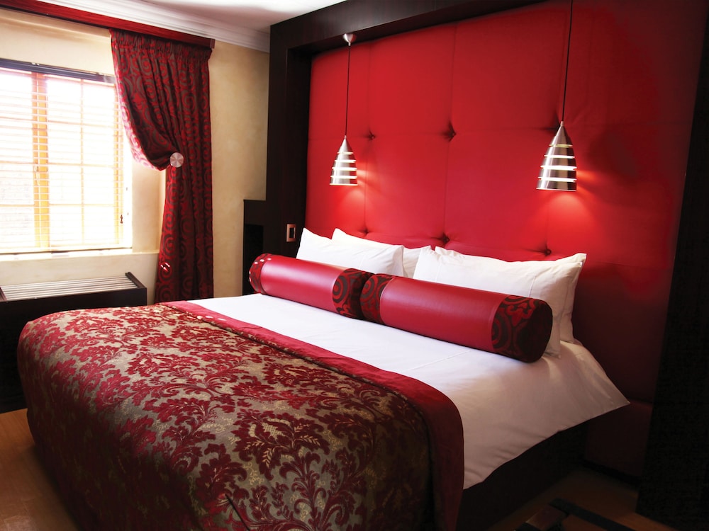 Luxury Suite photo 1