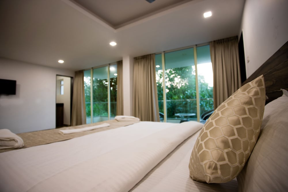 Luxury Room - Photo 14