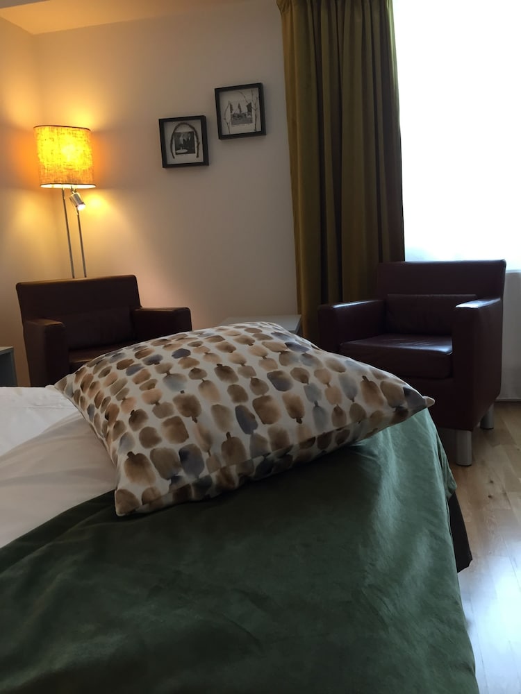Basic Twin Room, Multiple Beds photo 1