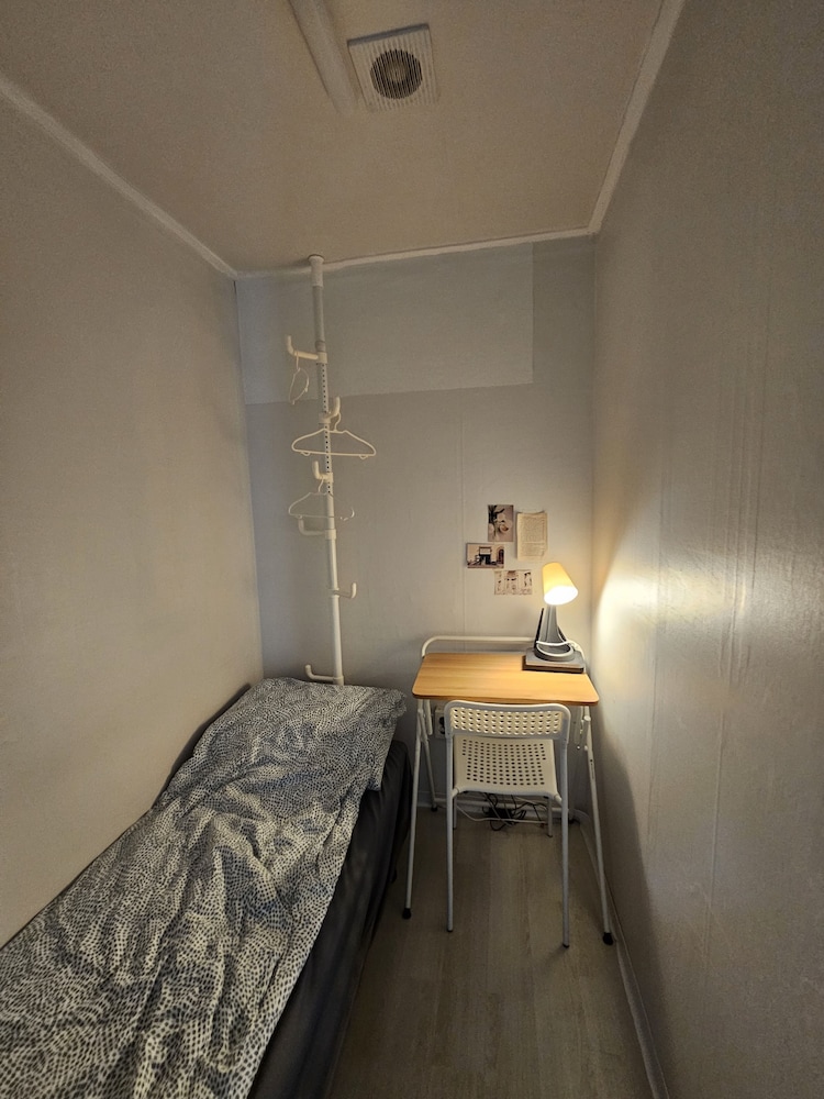 Deluxe Room, Women only, Non Smoking, Shared Bathroom(418)(Self check-In Hotel,Please contact HOTEL)