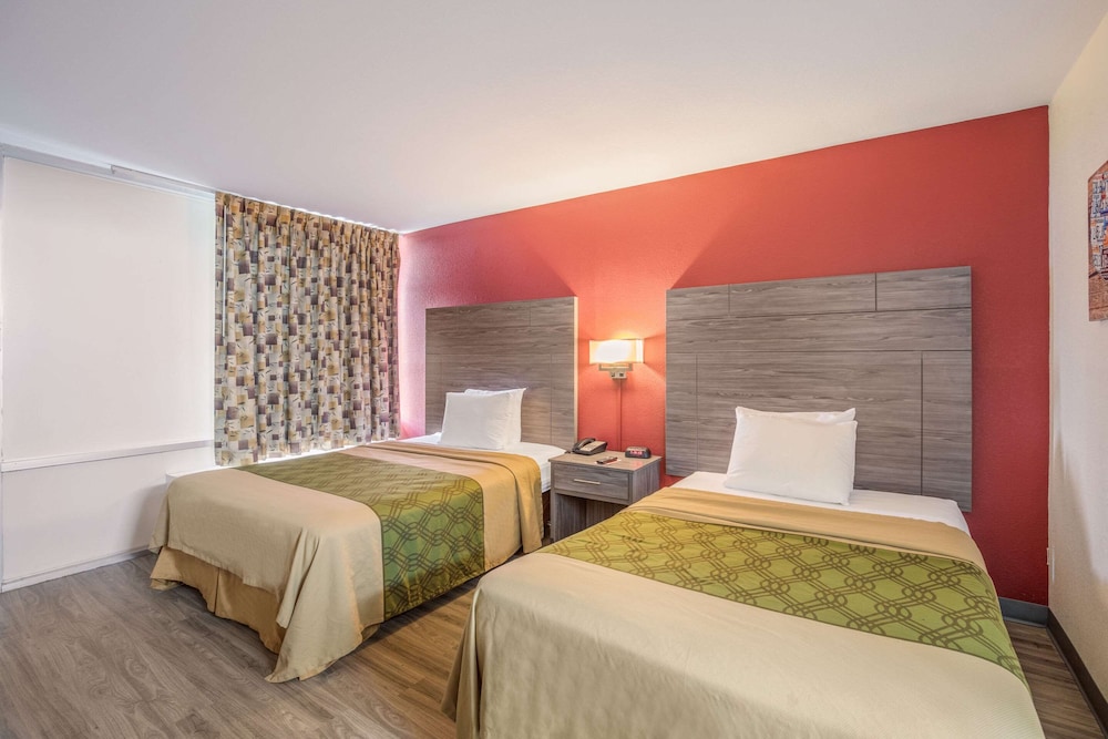 Standard Room, 2 Double Beds, Non Smoking - Photo 8