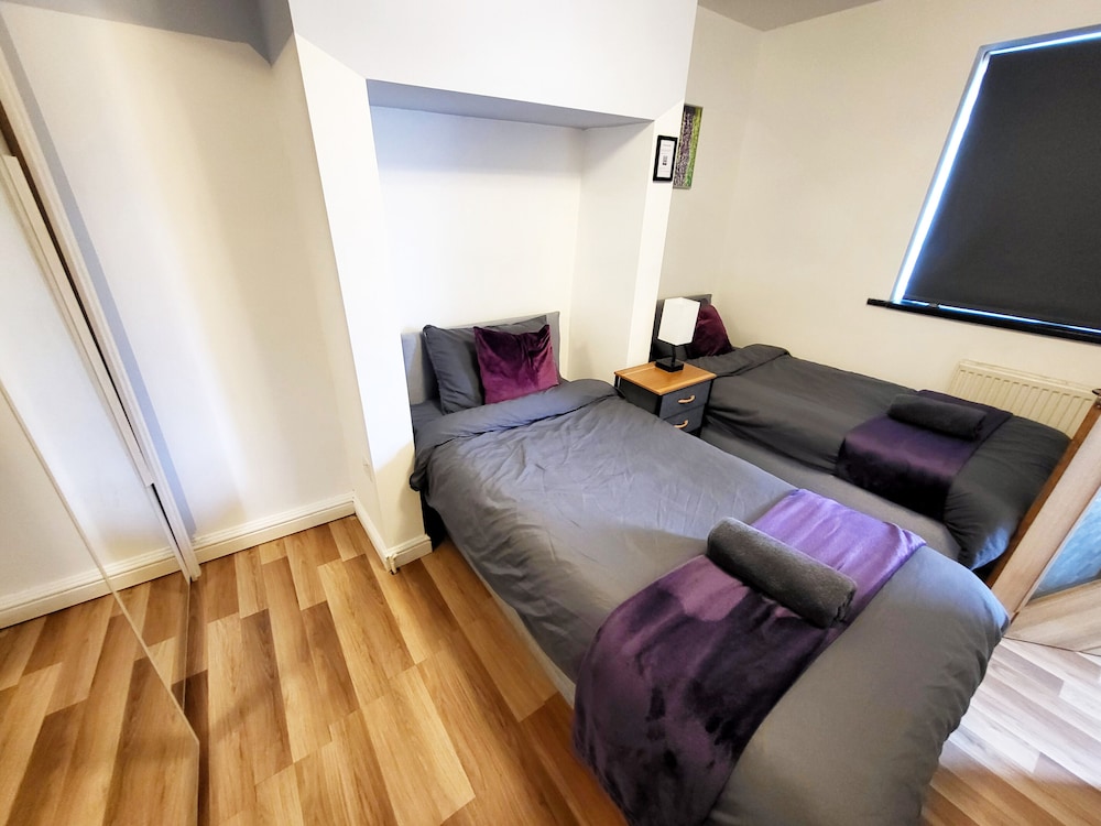 House, 3 Bedrooms, Kitchen photo 2