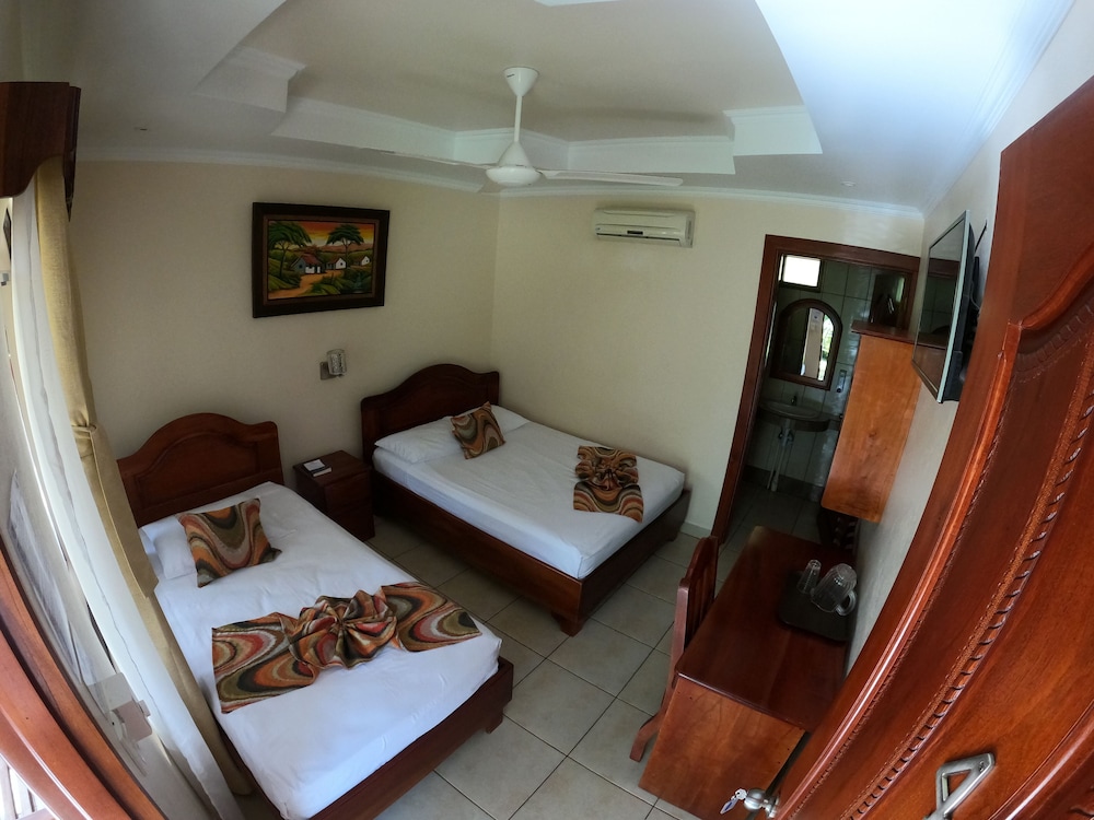 Standard Triple Room photo 1