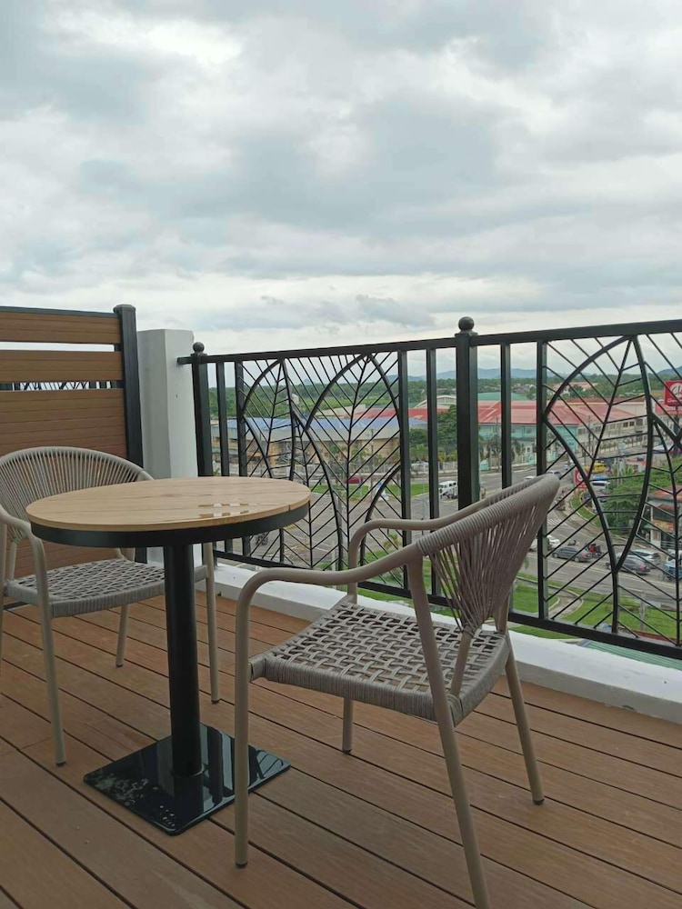 Executive Double Room, 1 Queen Bed, Balcony, City View photo 3