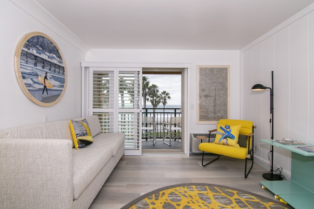Standard Single Room, 1 Bedroom, Oceanfront - Photo 1