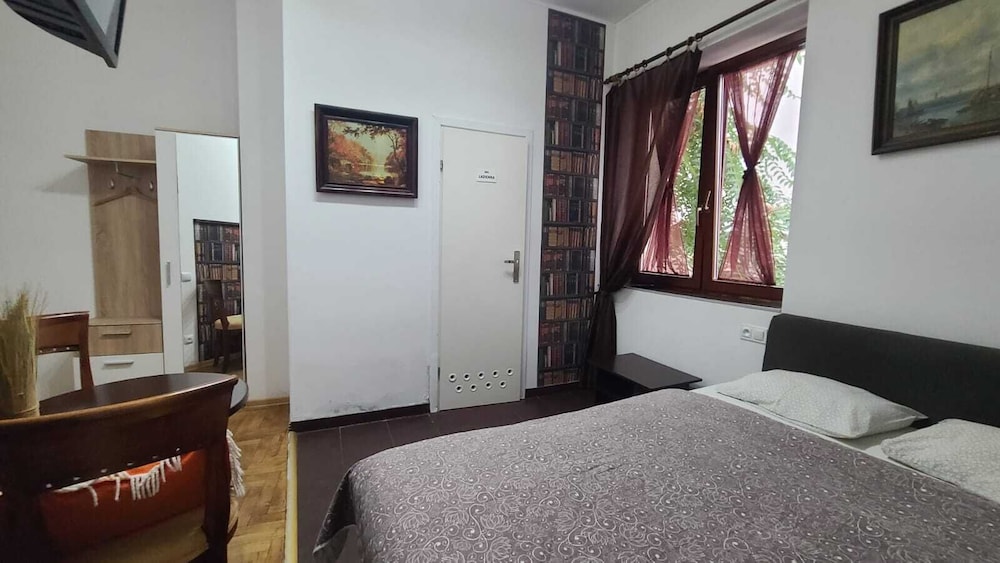 Basic Double Room (1) - Photo 10