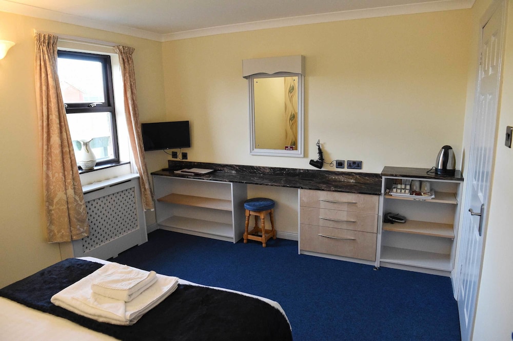 Standard Twin Room, 2 Twin Beds, Accessible photo 2