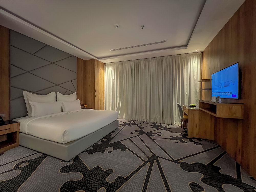 Royal Suite - Photo 3