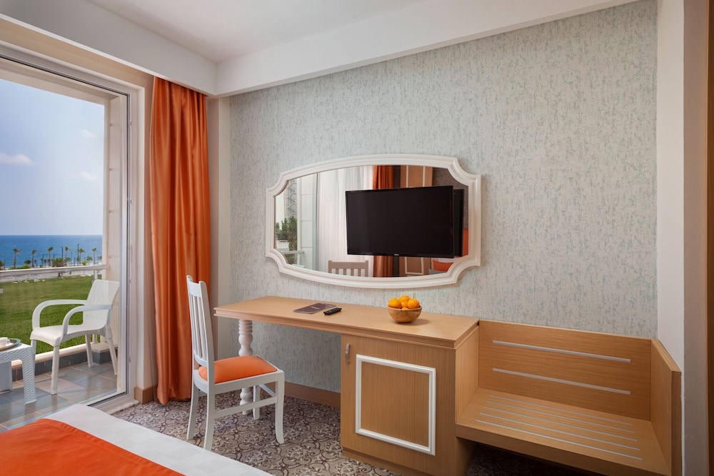 Comfort Room, 1 Queen Bed with Sofa bed