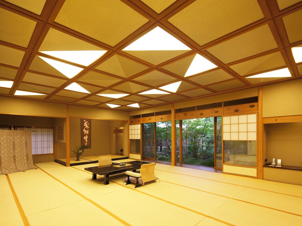 Grand Villa, Courtyard View, Annex Building photo 2