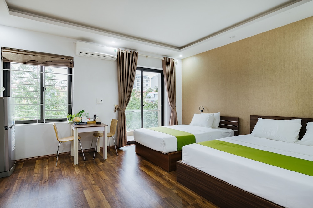 Suite Twin Room with Balcony Garden View photo 1
