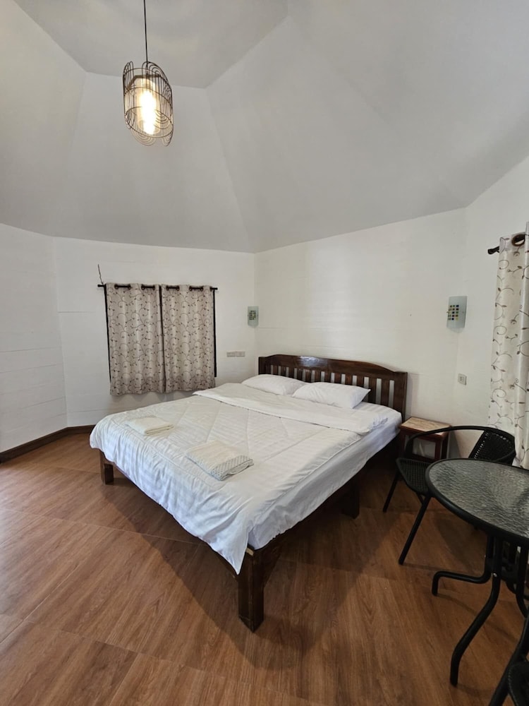 Standard Room, River View - Photo 2