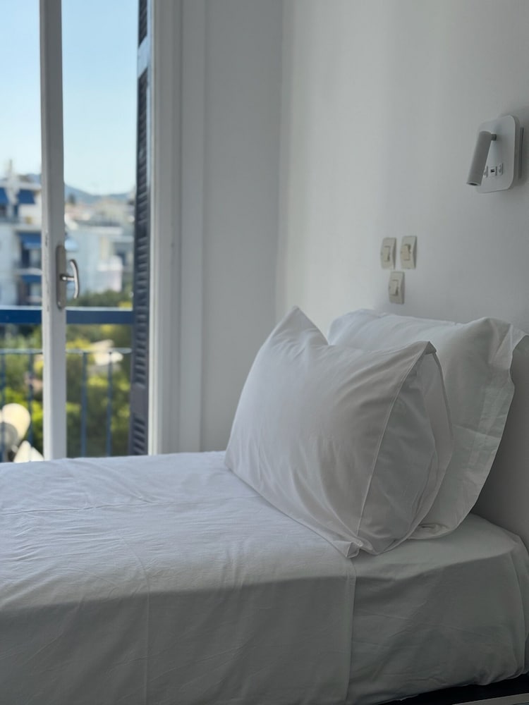 Single Room, Balcony