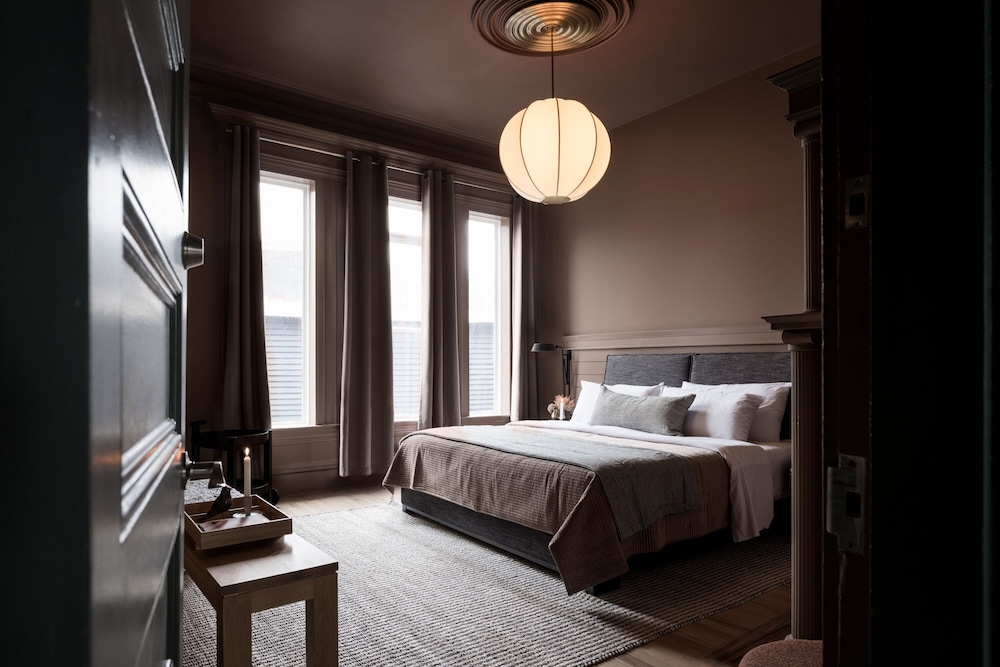 Deluxe Room, 1 King Bed
