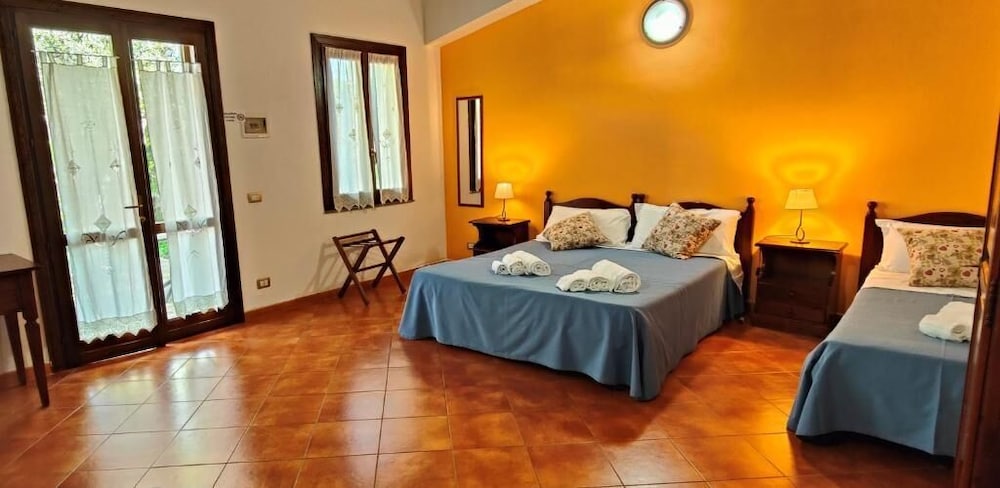 Grand Double or Twin Room, Courtyard Area photo 3