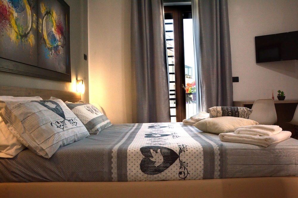 Standard Quadruple Room, Non Smoking photo 2