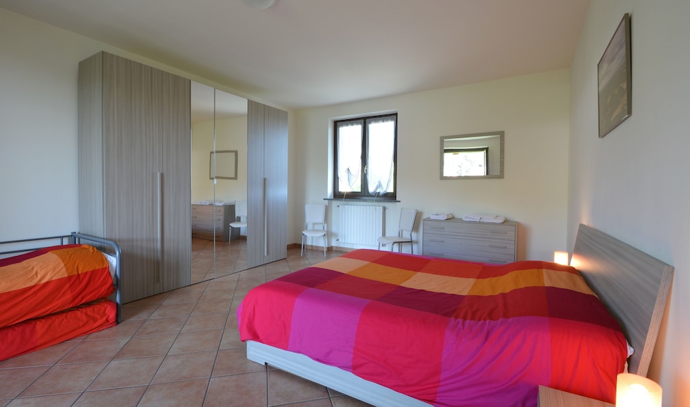Apartment, 1 Bedroom, Balcony, Mountain View photo 2