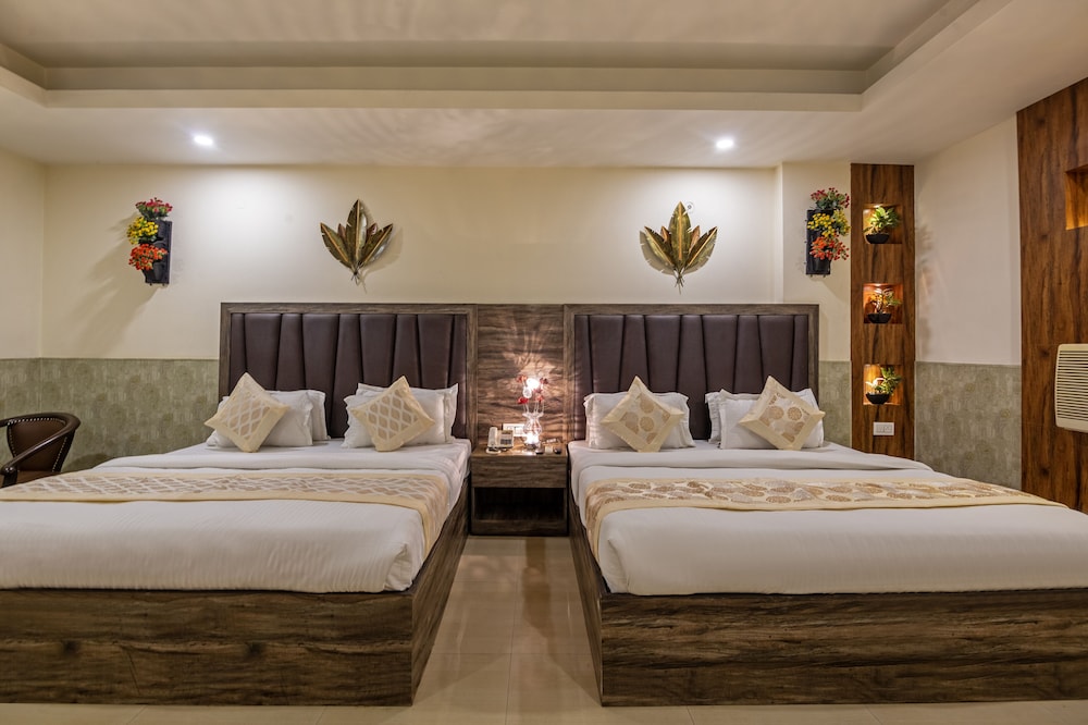 Deluxe Family Room