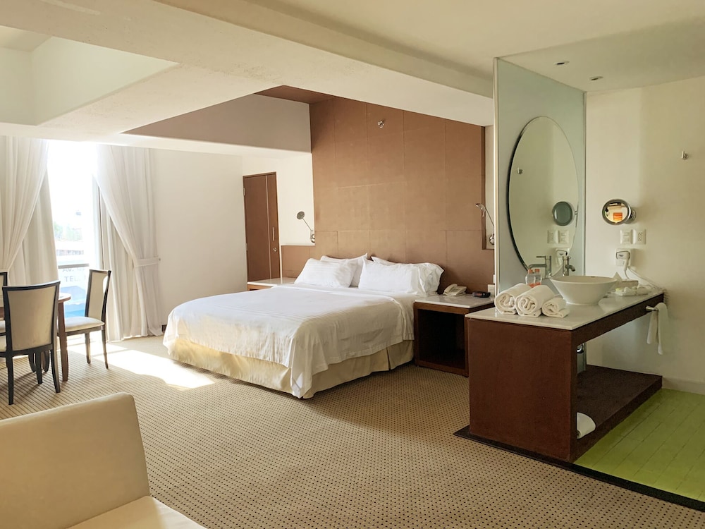 Executive Room, 1 King Bed photo 1