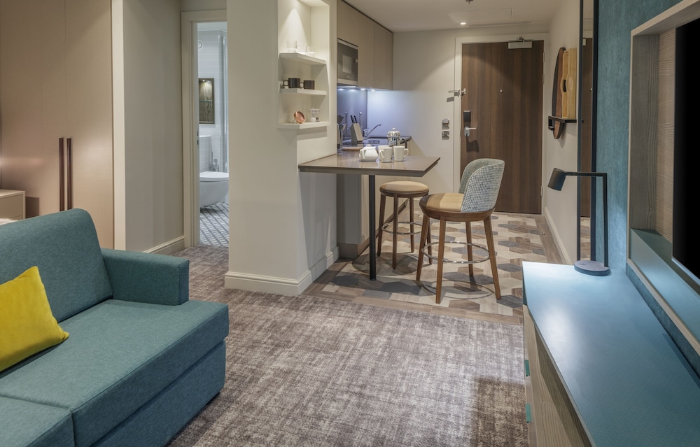 Suite, 1 Bedroom, Kitchen (Apartment Style) photo 3