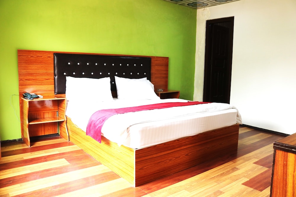 Standard Double or Twin Room photo 1