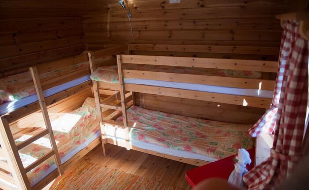 Camping Cabin, Shared Bathroom photo 1