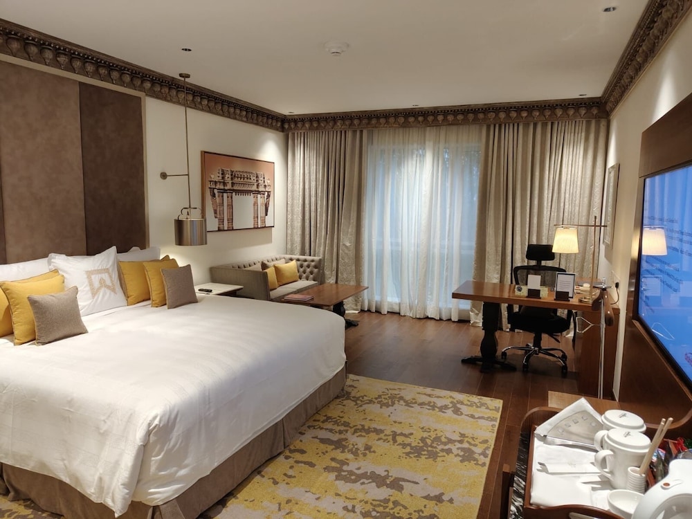 Club Room, Tower - Photo 2