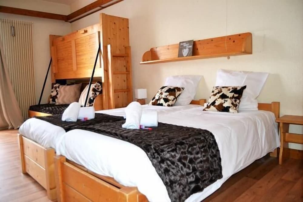 Classic Quadruple Room